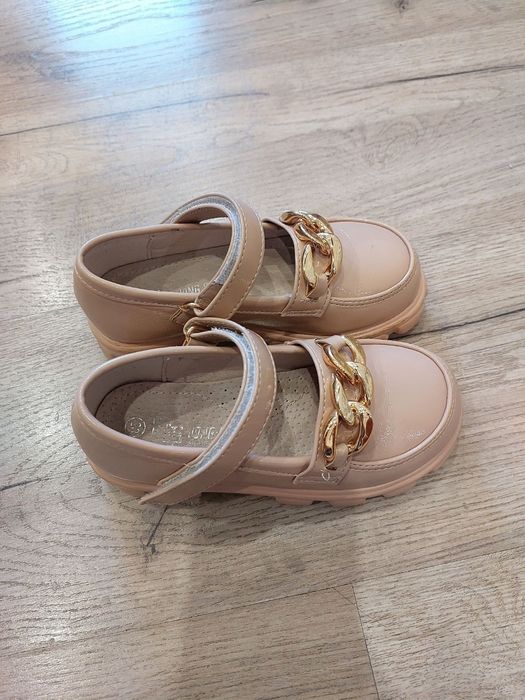 продам детские туфельки