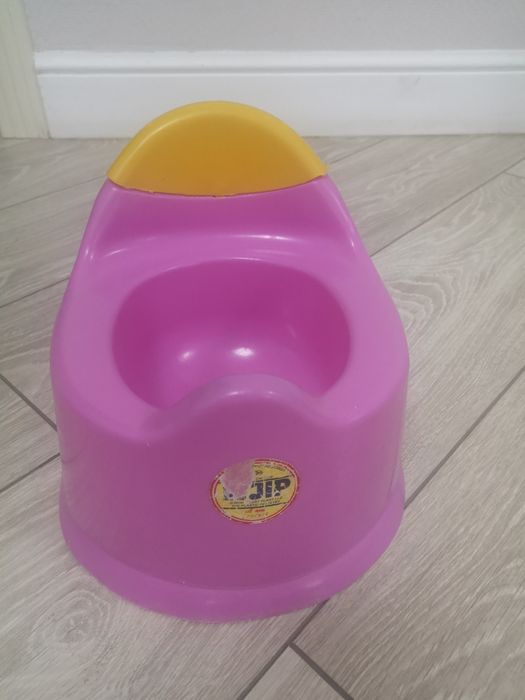 Срочно продам горшок.