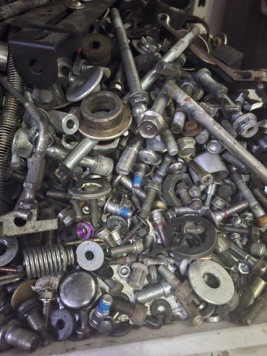Suruburi motocicleta diverse dimensiuni