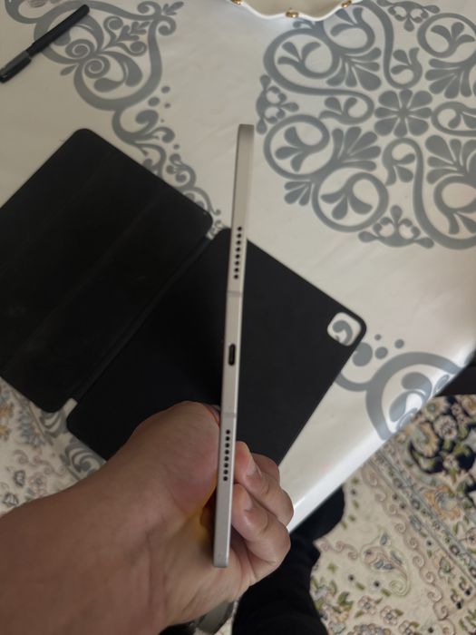 Apple iPad Pro 11”  + Cellular