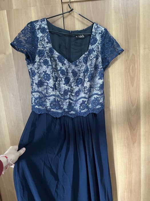 Rochie dantela si voal
