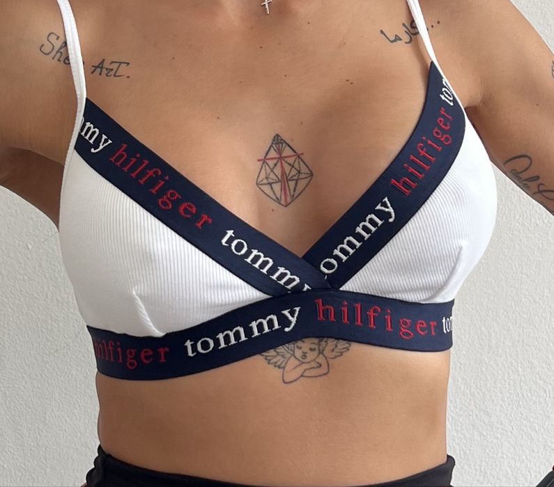 Бюстие Tommy Hilfiger TRIANGLE BRA /XS, S, M, L/
