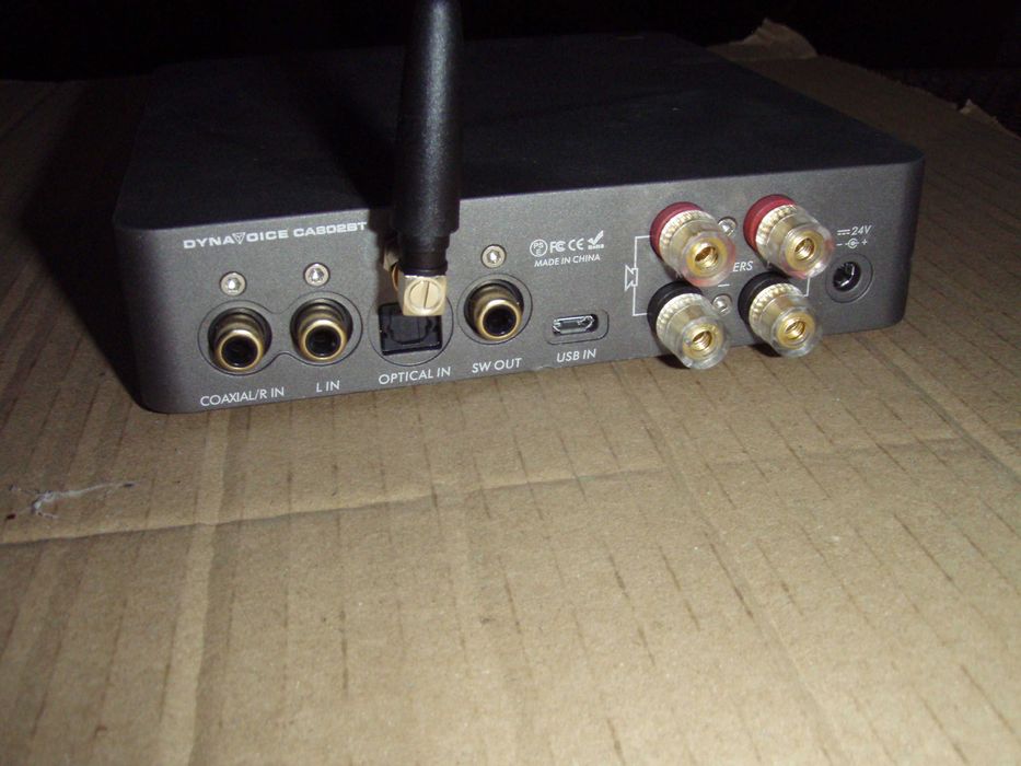 Amplificator compact cu bluetooth Dynavoice Challenger CA802BT