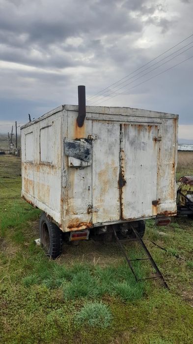 Будка на колесах