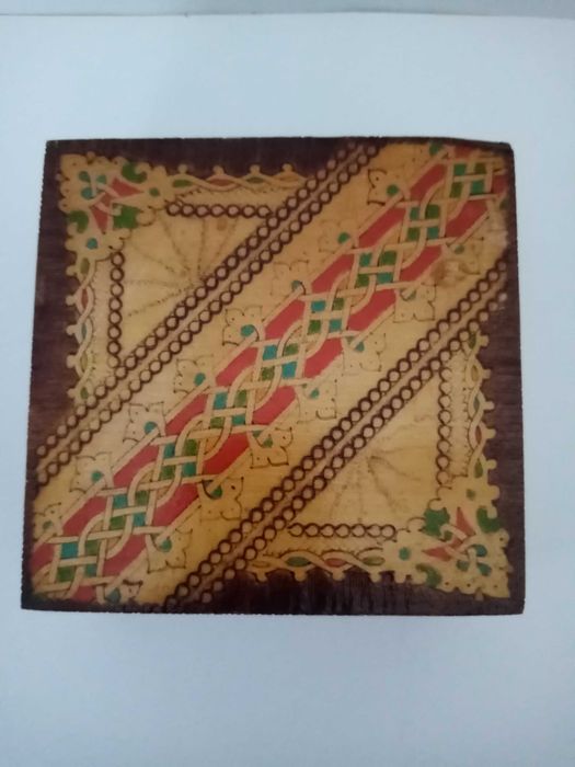 Ретро дървена кутия за бижута.