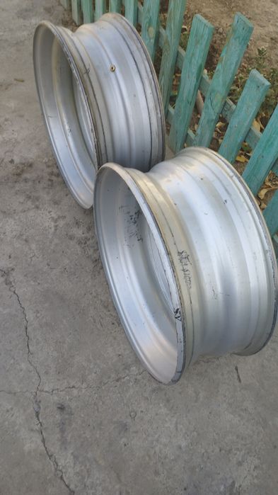 Грузовые диски и шины