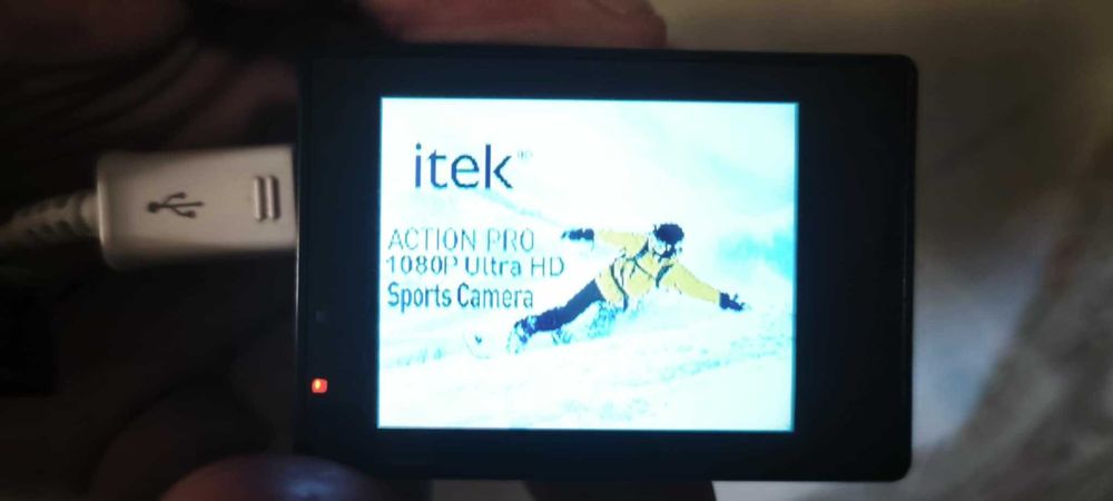 Itek Action Camera 1080P – Водоустойчива, С аксесоари и стойки