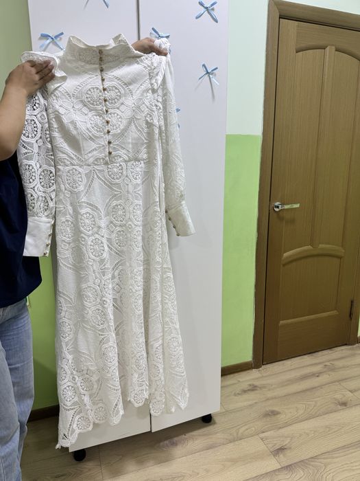 Вечернее белое платье