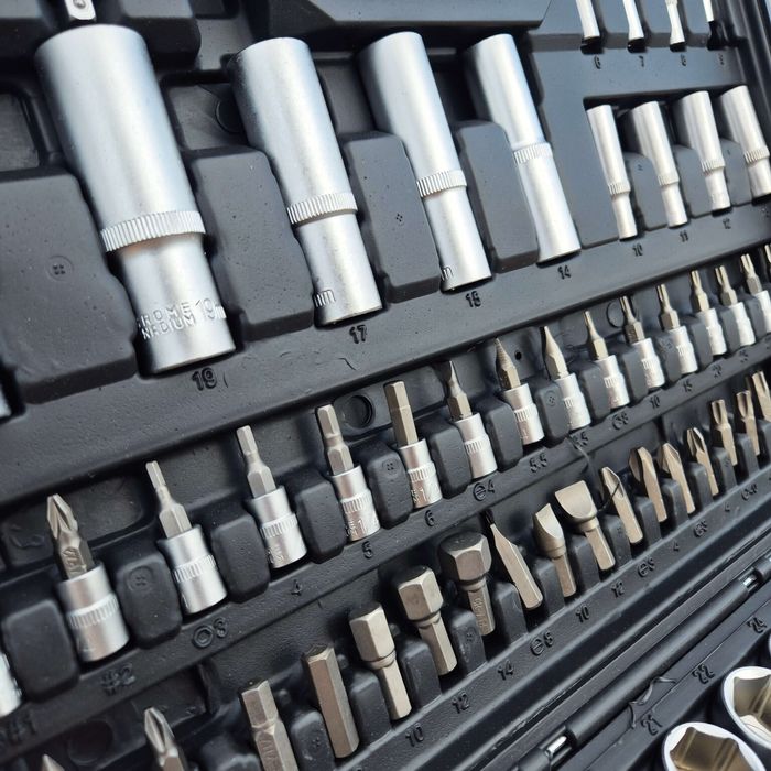 Гедоре 108 части KraftWorld – Професионален Комплект с тресчотка 1/2 и