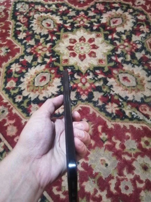 Redmi 8/256 sotiladi holati ideal