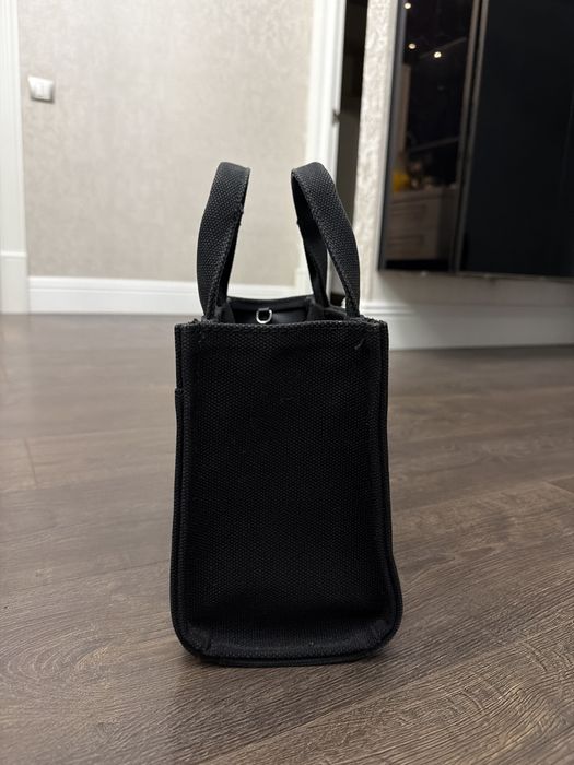 продаю сумку DKNY для учебы