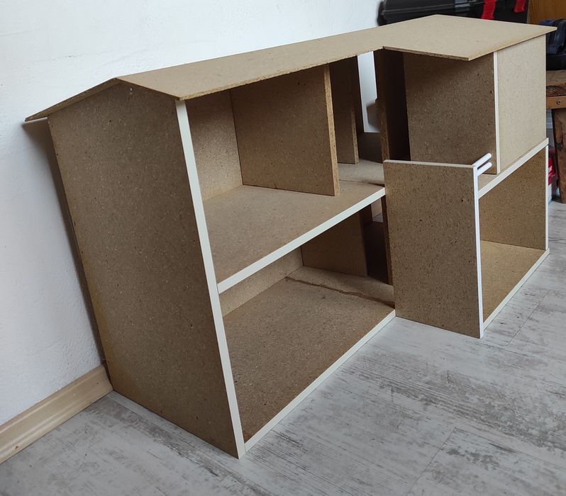 Къща за кукли от дърво