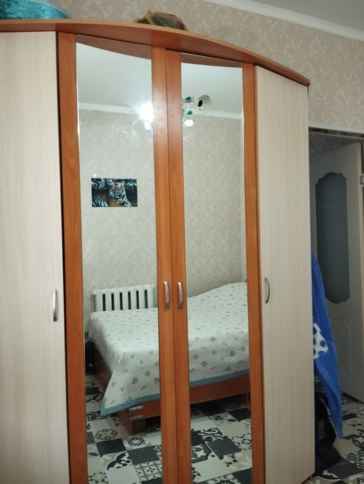 Продам спальный гарнитур