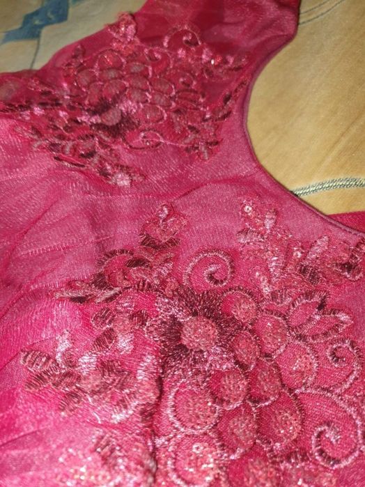 Vând Rochie Burgundy