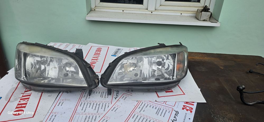 Фарове от Opel Zafira A