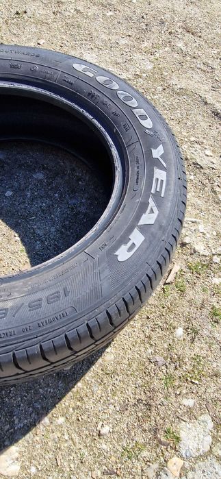 Vand jante 5x100 r15 + Cauciucuri de vara GoodYear in stare buna!