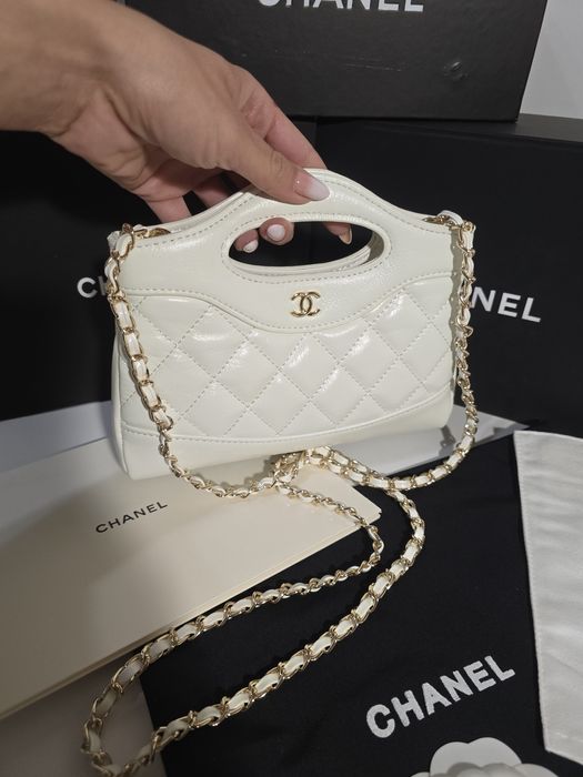 Налична чанта Chanel Nano