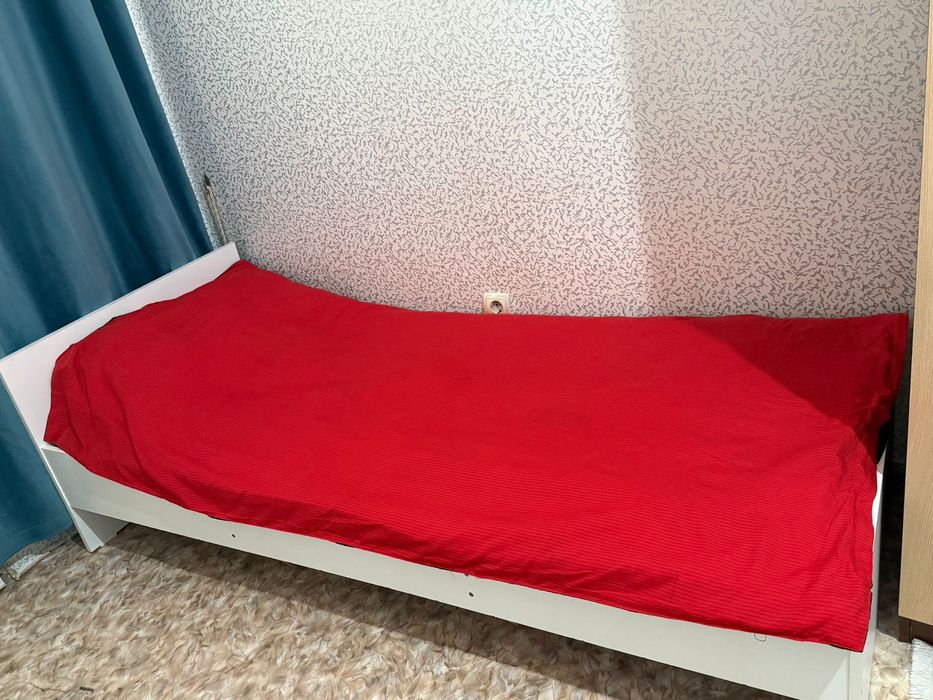 Кровати две штуки