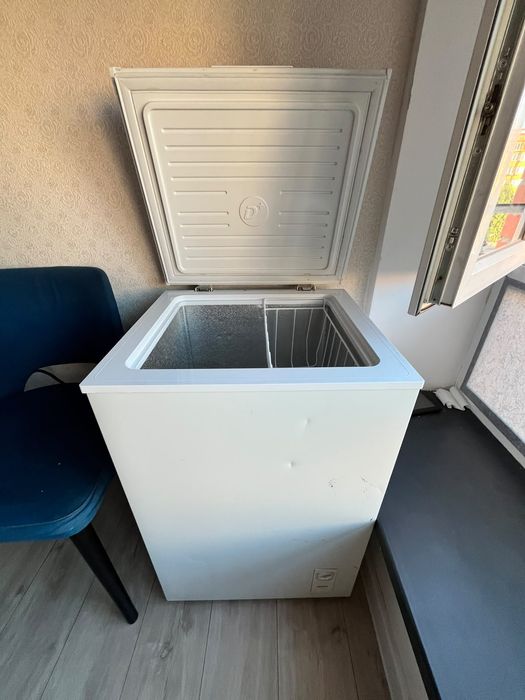Продам морозильник