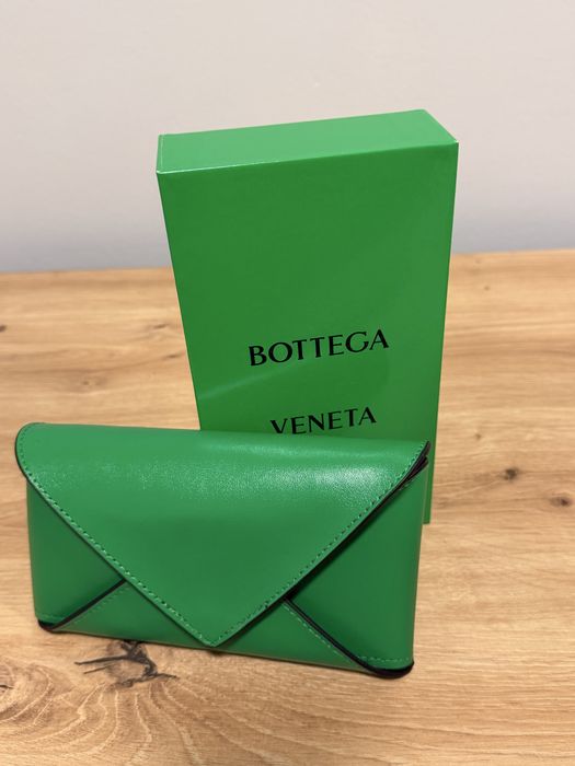 Дамски очила Bottega Veneta.