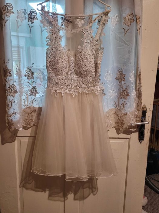 Vand rochie de mireasa