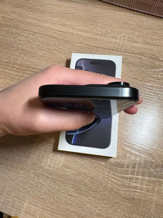 iphone 16 pro продам