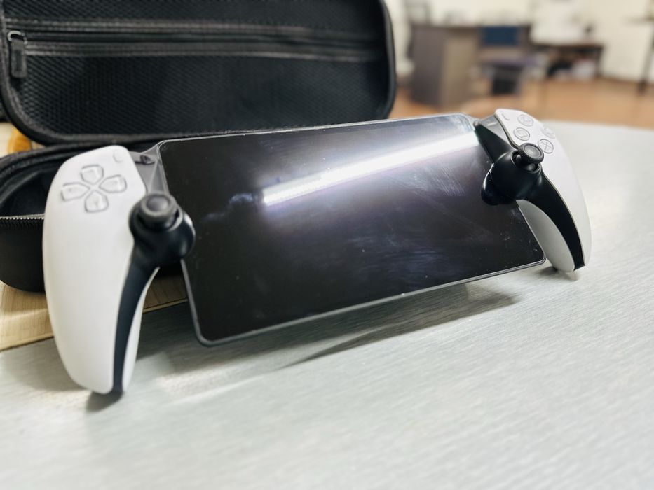 PlayStation Portal Remote Player в отличном состоянии