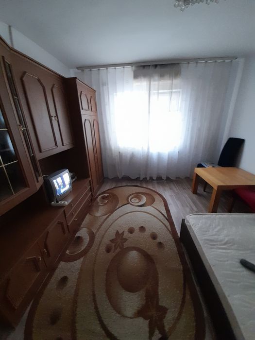 Vânzare garsoniera în Brașov decomandata în cartierul Bartolomeu