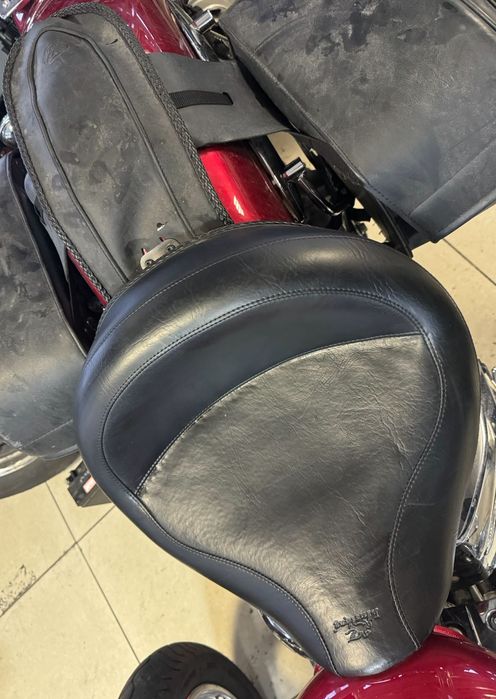 Седалки Mustang за Yamaha XVS 1100 Drag Star