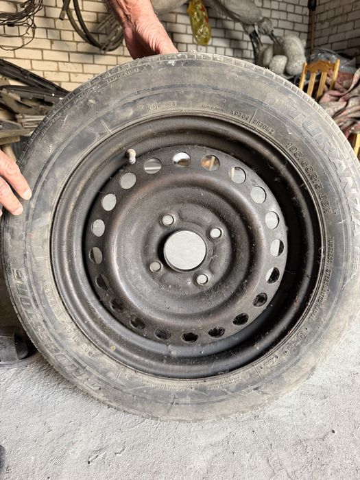 Продам летнюю шину