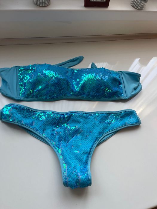 Продавам нови бански Tezenis