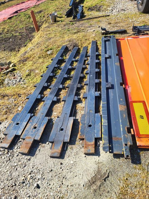 USI ,STALPI ALUMINIU semiremorca  standard