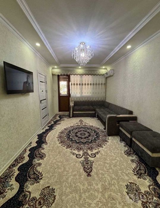 Юнусабад 8  2/1/4  50м² Балкон 1.5/6 Не Торцевой Ор-р напротив Биллур