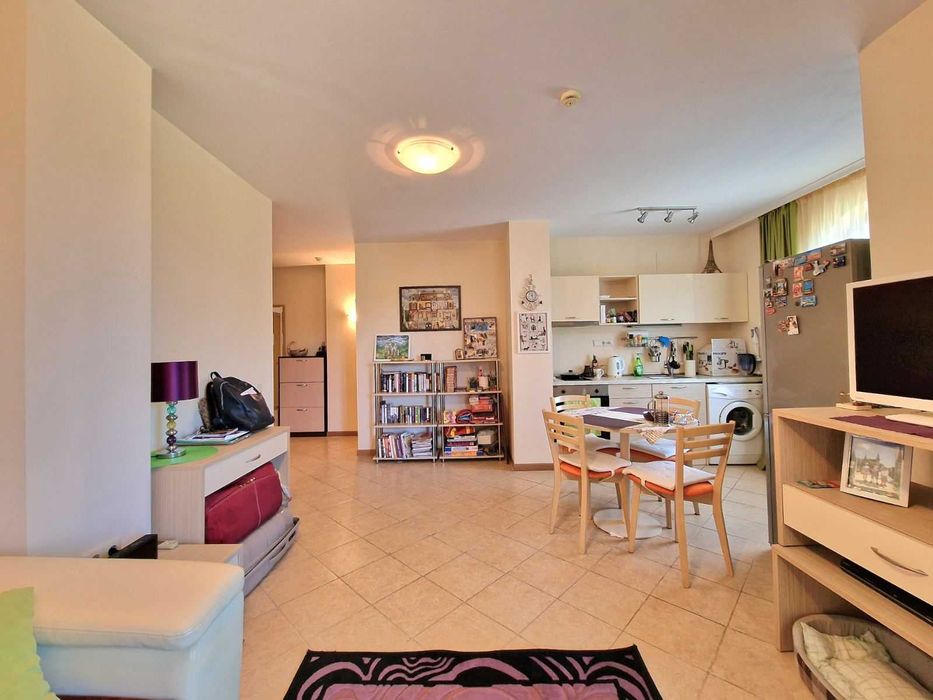 Продава се Тристаен апартамент в к.к. Слънчев бряг - 94 кв.м за 1277 €/кв.м - Снимка #2