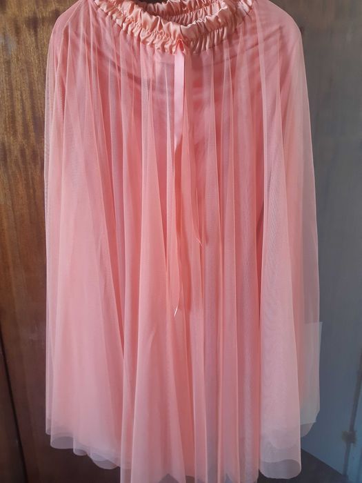 Красива дълга пола