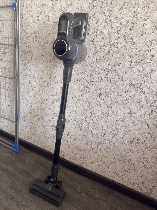 Вертикальный пылесос