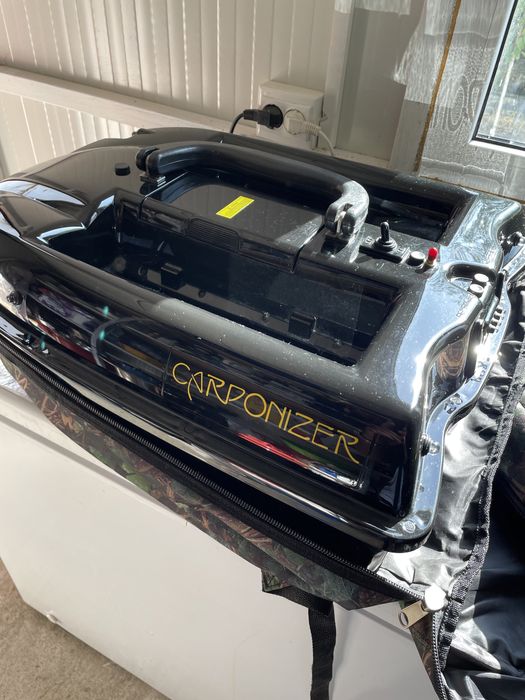 Vând navomodel CARPONIZER 3,ca nou.