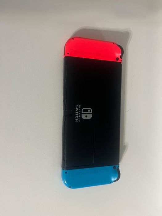 Nintendo Switch oled с rayman legens, hogwars legacy+2 джойкона