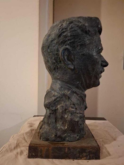 Андрей Николов. Бронзова скулптура