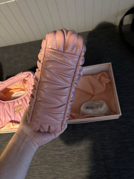 Geanta Miu Miu Mini Wander Matelasse HandBag