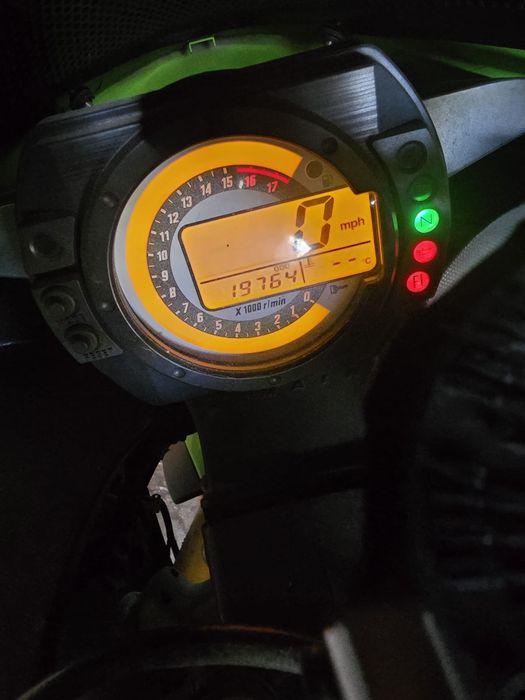 Kawasaki Zx6R verde