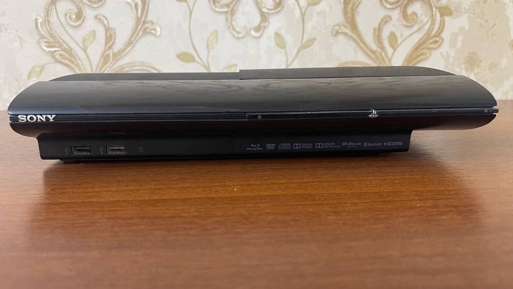Play Station 3 Super Slim sotiladi
Play Stati