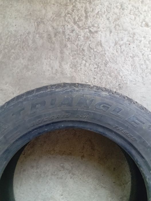 Продаеться шины и колпаки