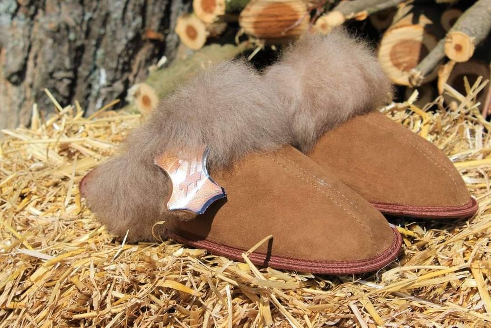 Домашни чехли от естествена кожа