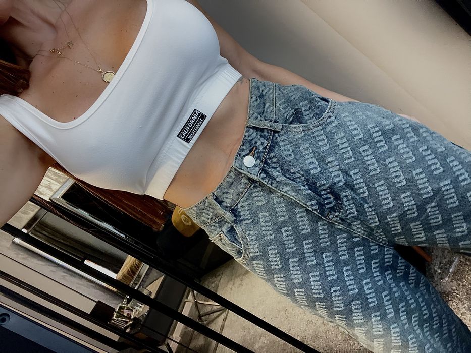 Топ актуален модел дънки Miu. S