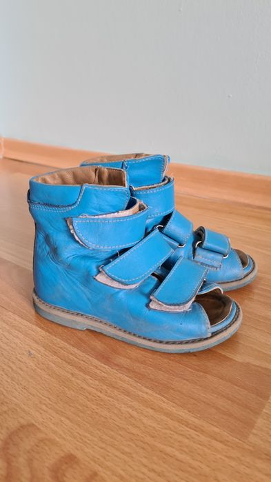 Продам ортопедические сандали