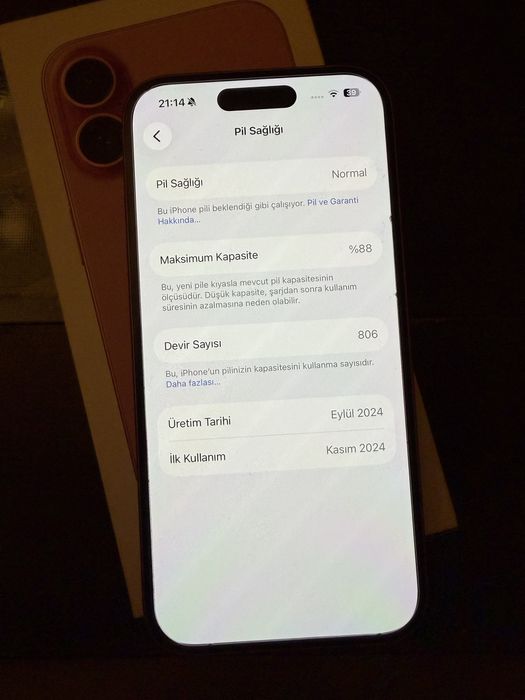 Продавам iPhone 16 – Прекрасен Розов Цвят (Pink)