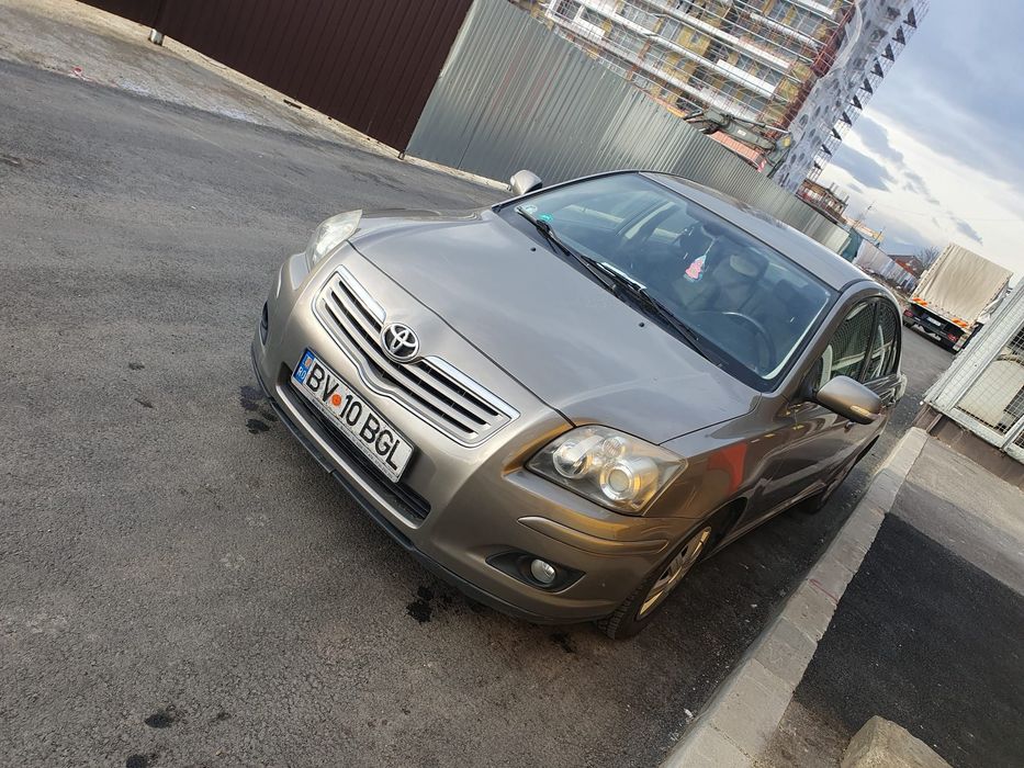 Toyota avensis benzină +gpl