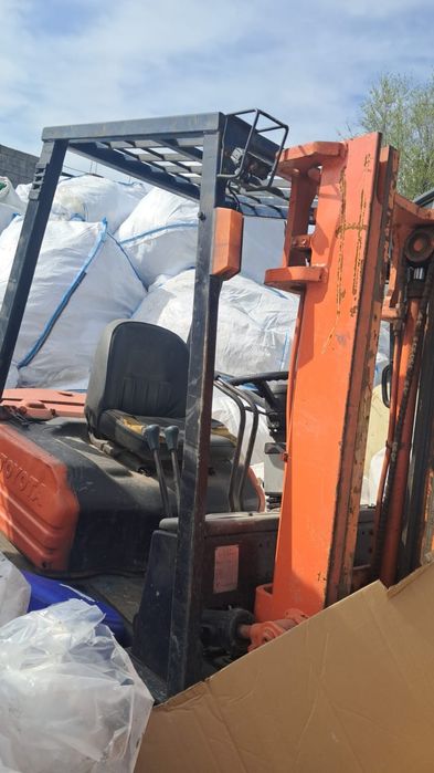 погрузчик вилочный кара