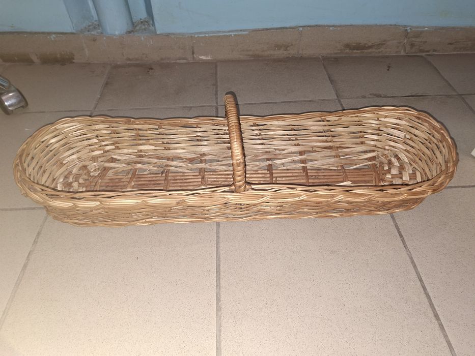 Корзина недорого . Плетеная